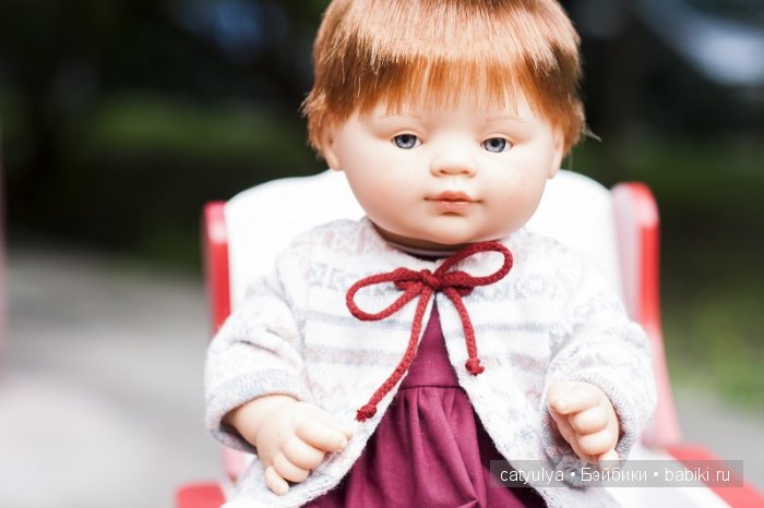 Испанская куколка ASI, Джулия, без шапки, на стульчике, крупнее