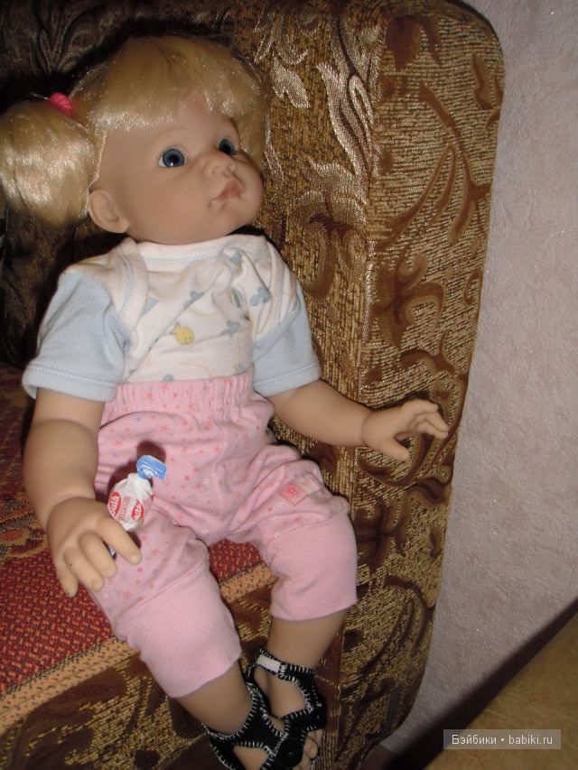 Анечка от Lee Middlenton хочет на прогулку