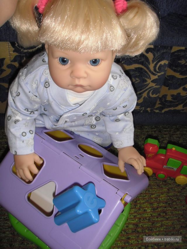 У Анюты дел немало,у Анюты много дел