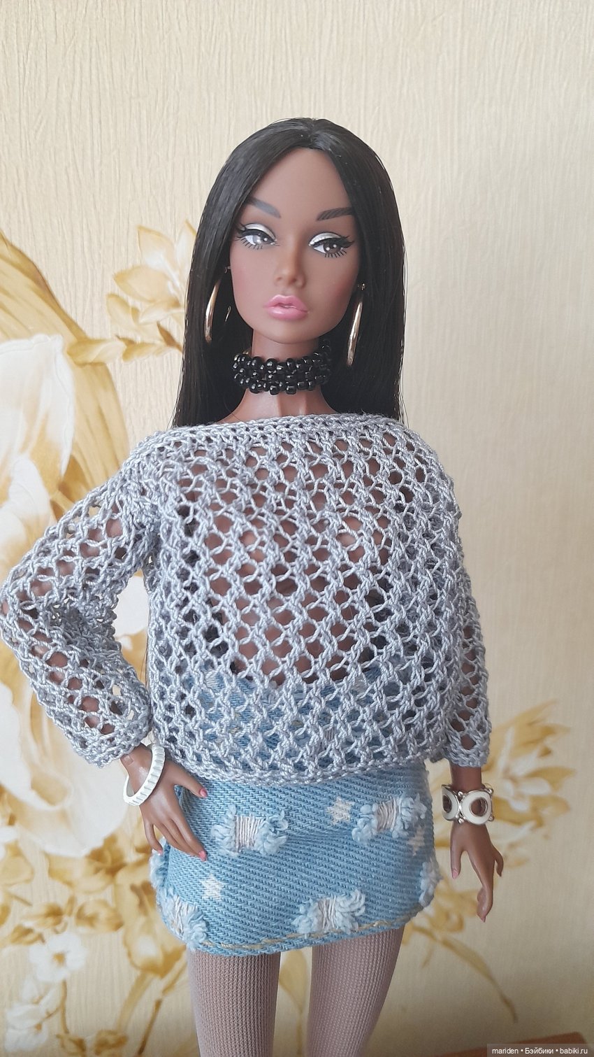 Кисс приоделась в сетку:)