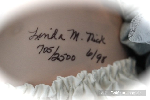 Фарфоровая коллекционная кукла Dianna Effner