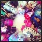 Можно ли полюбить Монстра? Куклы Monster High, девочки влюбились