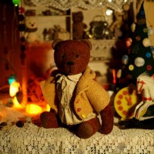 Зимний вечер. Старые игрушки