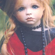 Преордер на Chanelle от Kaye Wiggs