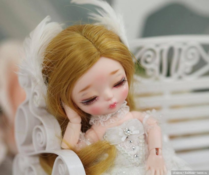 Преордер на Lati Yellow из серии Лебединое озеро (Black Swan и White Swan) (фото 7)