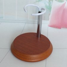 Доллстенды с деревянной основой для тиников ростом 15-18 см с широкой талией