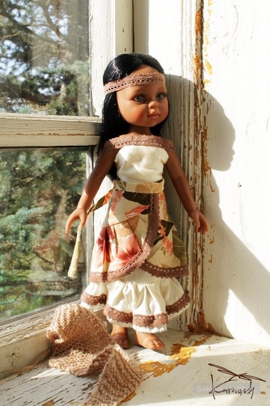 Паола рейна, Нора Паола рейна, Нора