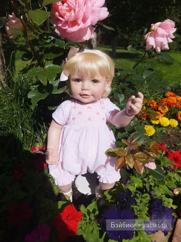 Ангелика и розы 2