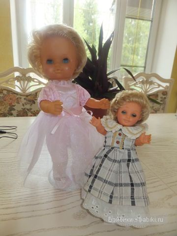 Света и Юля ,примерка , двое