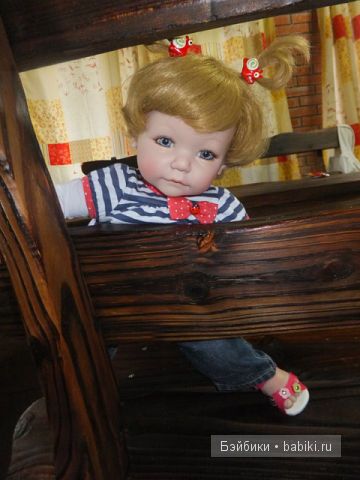 Рита в беседке 4