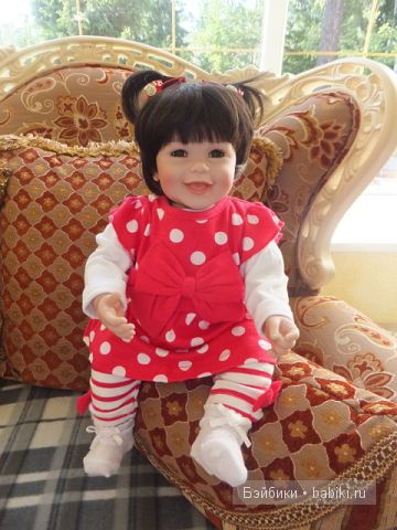 Анита уже в носочках)