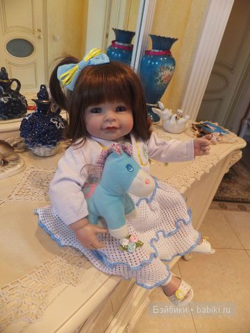 кокетка Адора