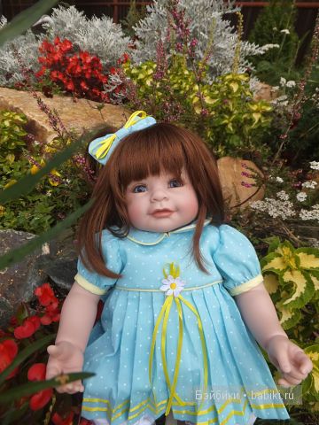 Адора на альпийской горке