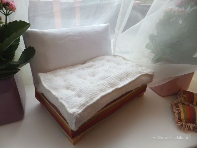 Диванчик для кукол. Небольшой мастер класс