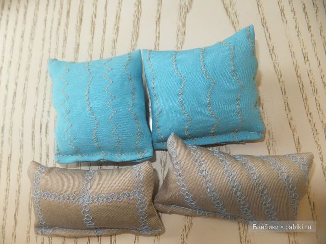 Подушечки для диванчика