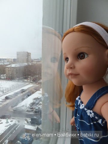 У окна, отражение