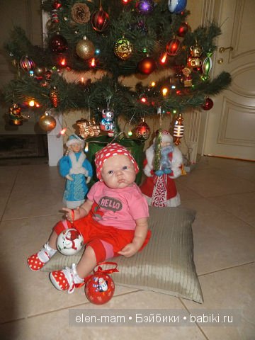 C Новым Годом! Кукольная семья разрослась