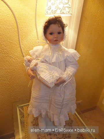 Сюзи с куколкой