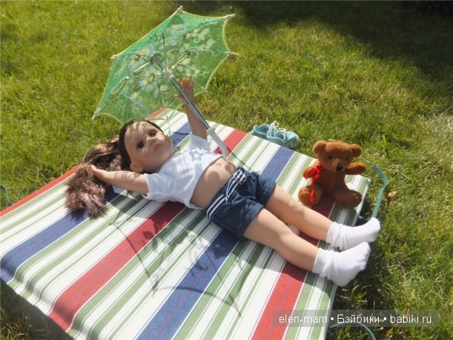 на матрасике