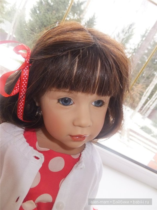 Задумалась Задумалась