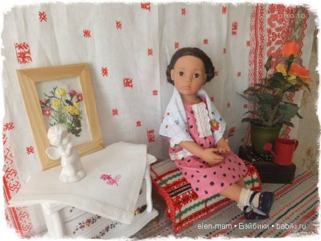 надо бабушке помочь