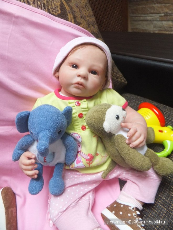 Стеша с игрушками