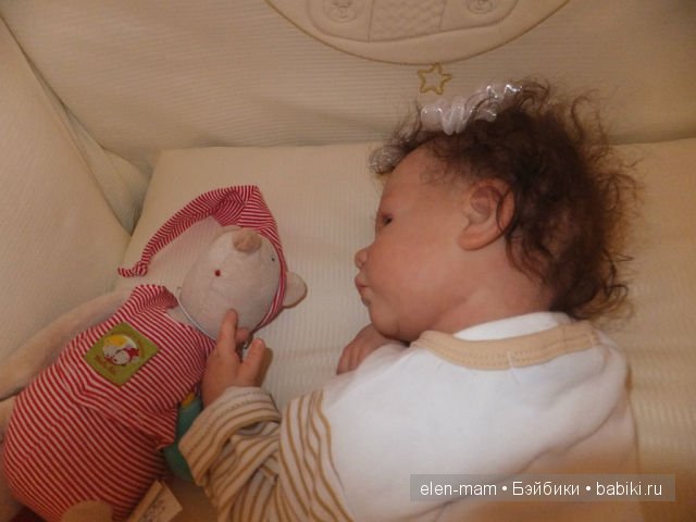 Стеша, мышонок, кроватка