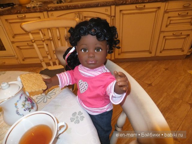 Жизнь наших кукол. Взгляд через объектив. Моя коллекция кукол - часть 2-я (фото 2)