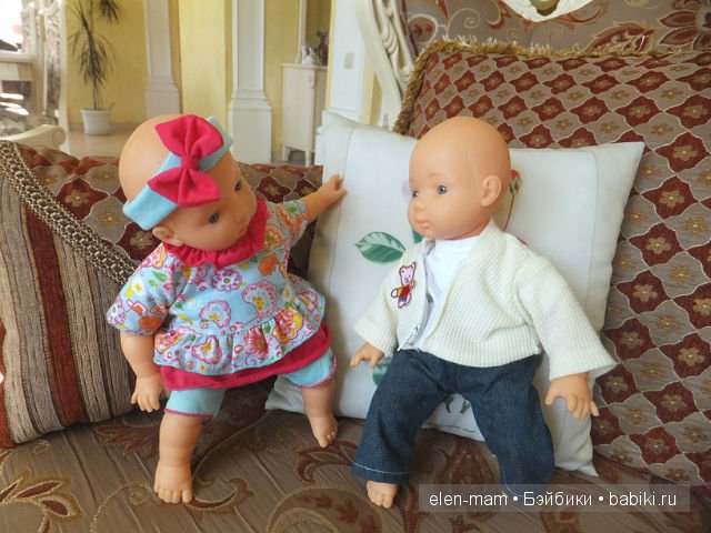 пупсы-близняшки