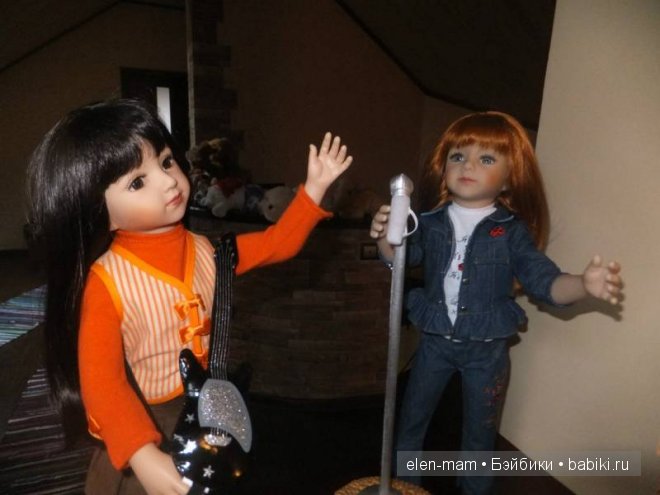 Маруша и Саванна поют