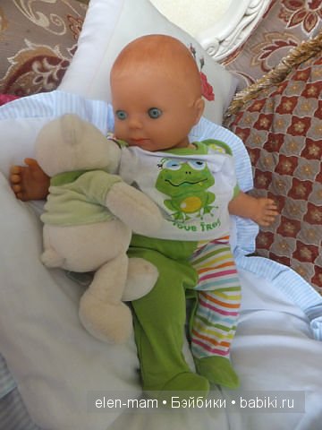 Пупс Ваня с мишкой