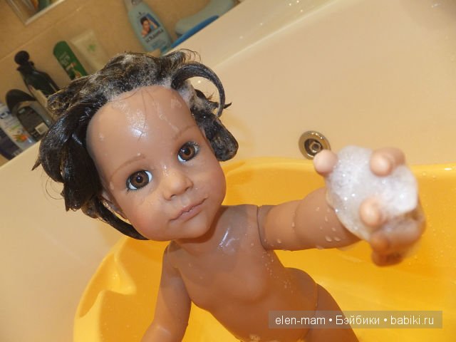 Ришка купается