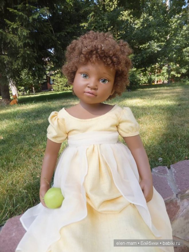 Кения, яблоко в ладошке