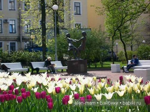 тюльпаны, скульптура, парк