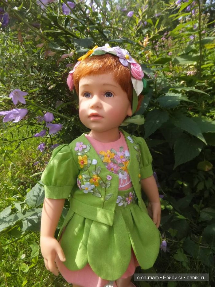 среди трав и цветов