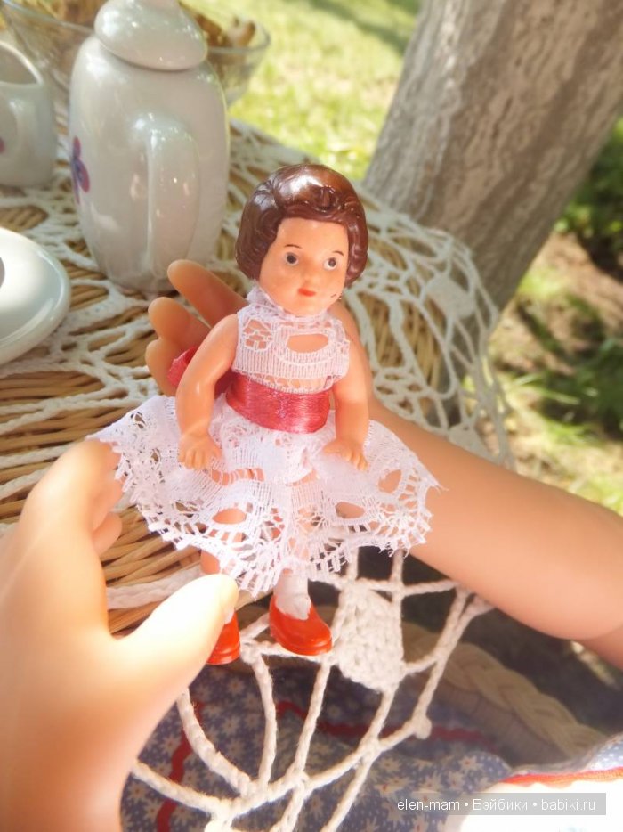Маленькая куколка Нюры