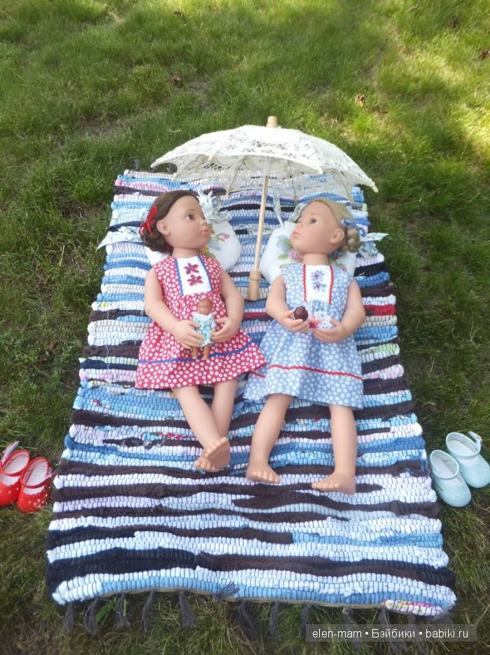 Лежали и  болтали