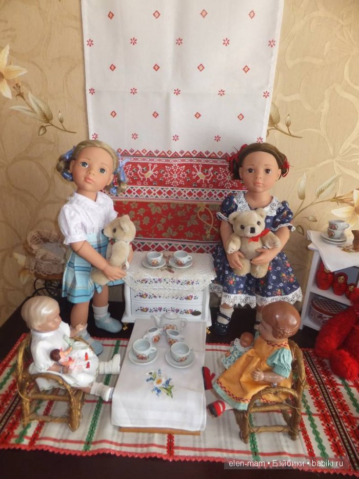Куклы играют в куклы Куклы играют в куклы