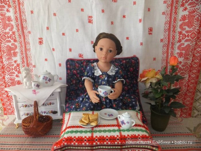 Кира пьёт чай Кира пьёт чай
