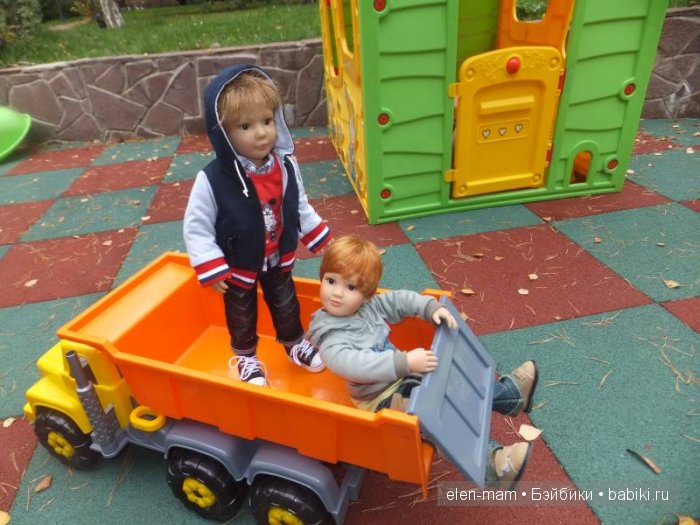 Фил и Ден в самосвале