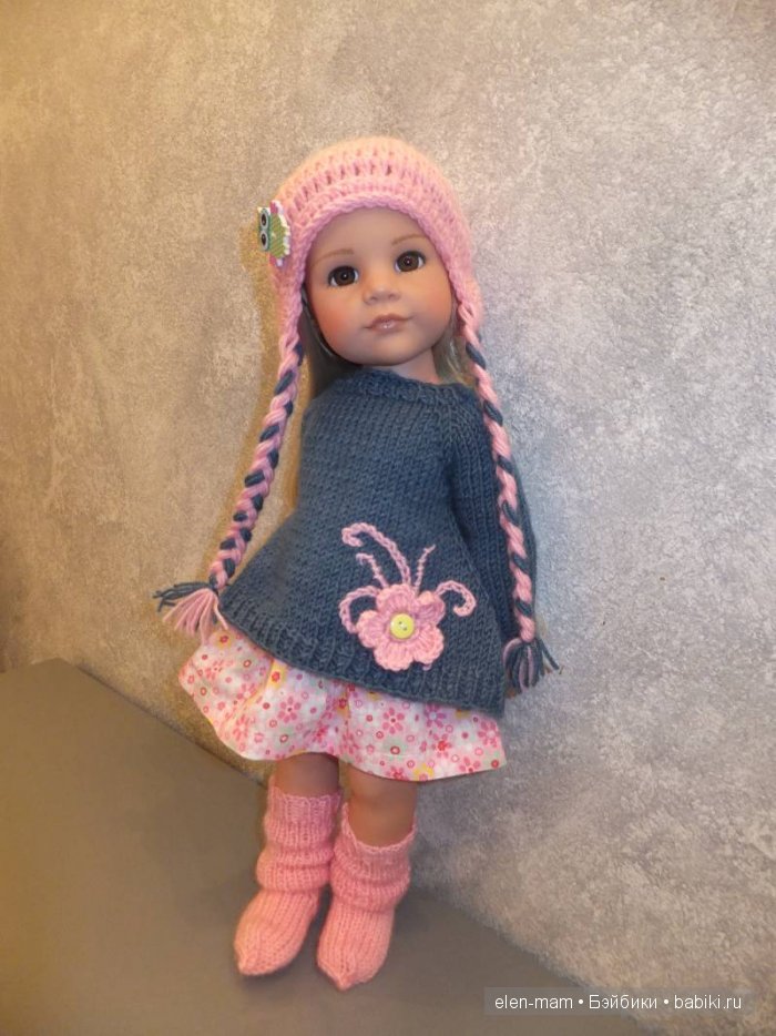 Тёплая тема:) Вещички для моих кукол от замечательных мастериц нашего сайта:)