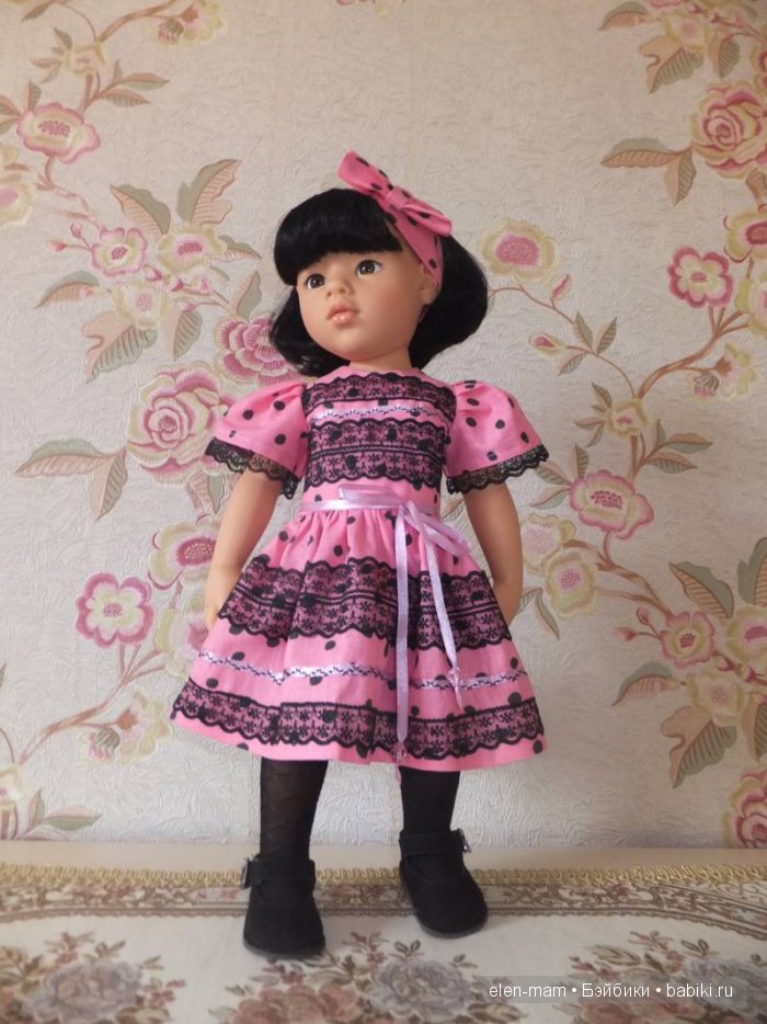 Розовое платье