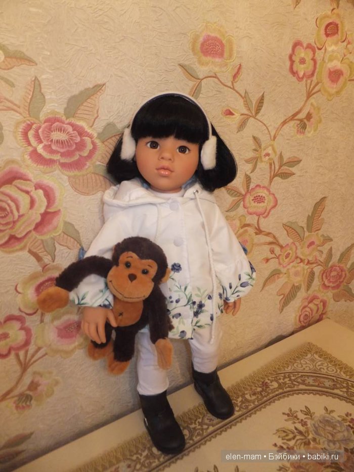 Тёплая тема:) Вещички для моих кукол от замечательных мастериц нашего сайта:)