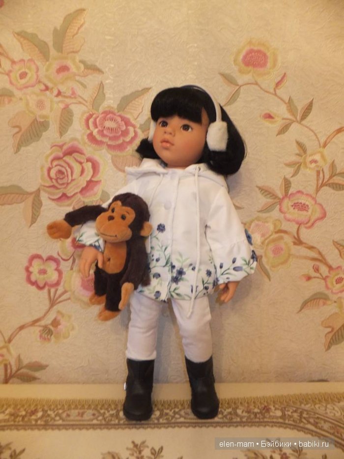 Тёплая тема:) Вещички для моих кукол от замечательных мастериц нашего сайта:)