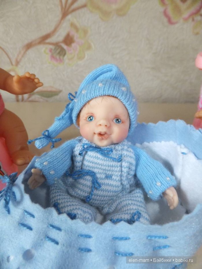 Портрет малыша в голубом