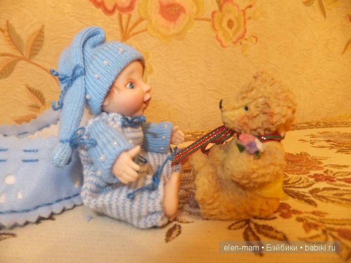 Малыш с мишкой