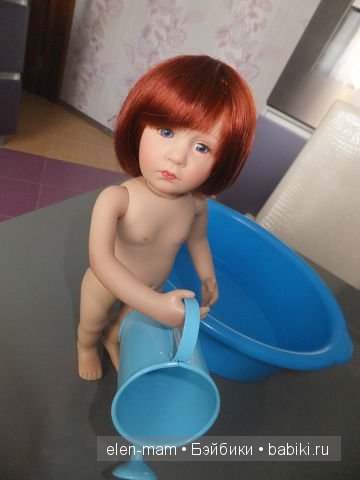 Мицци с лейкой