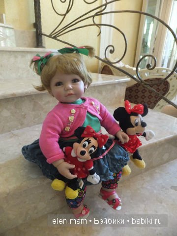 Рита на лестнице