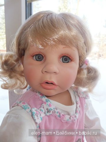 Ивочка, розовый сарафан, портрет