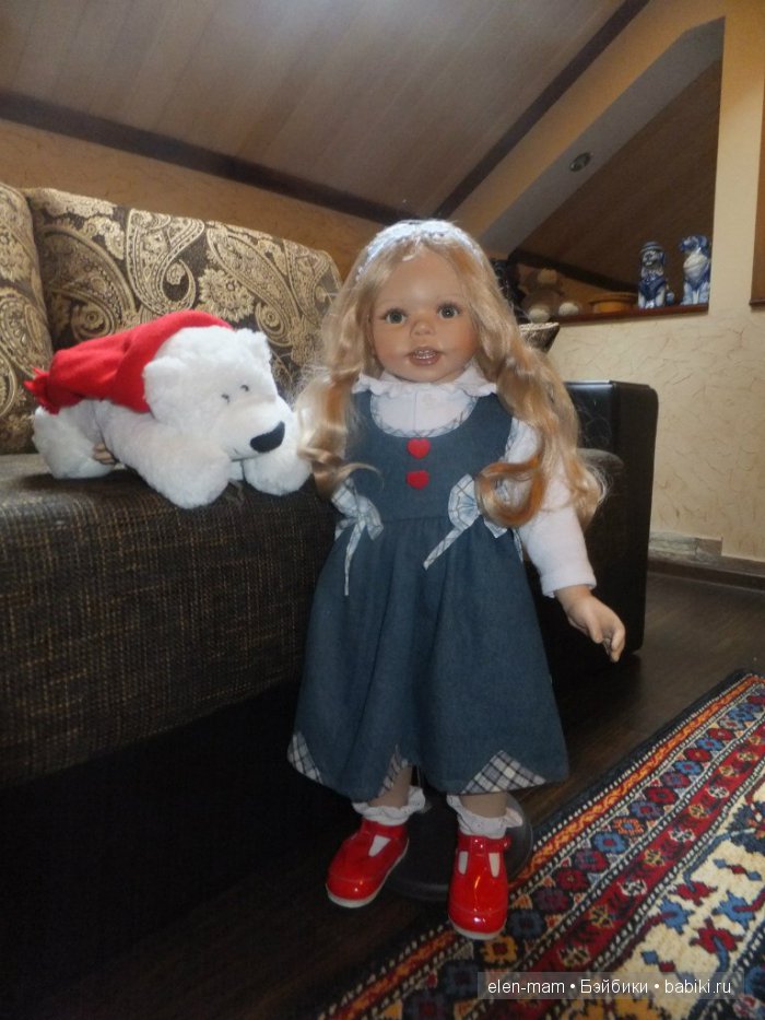 Кристина с мишкой, мансарда